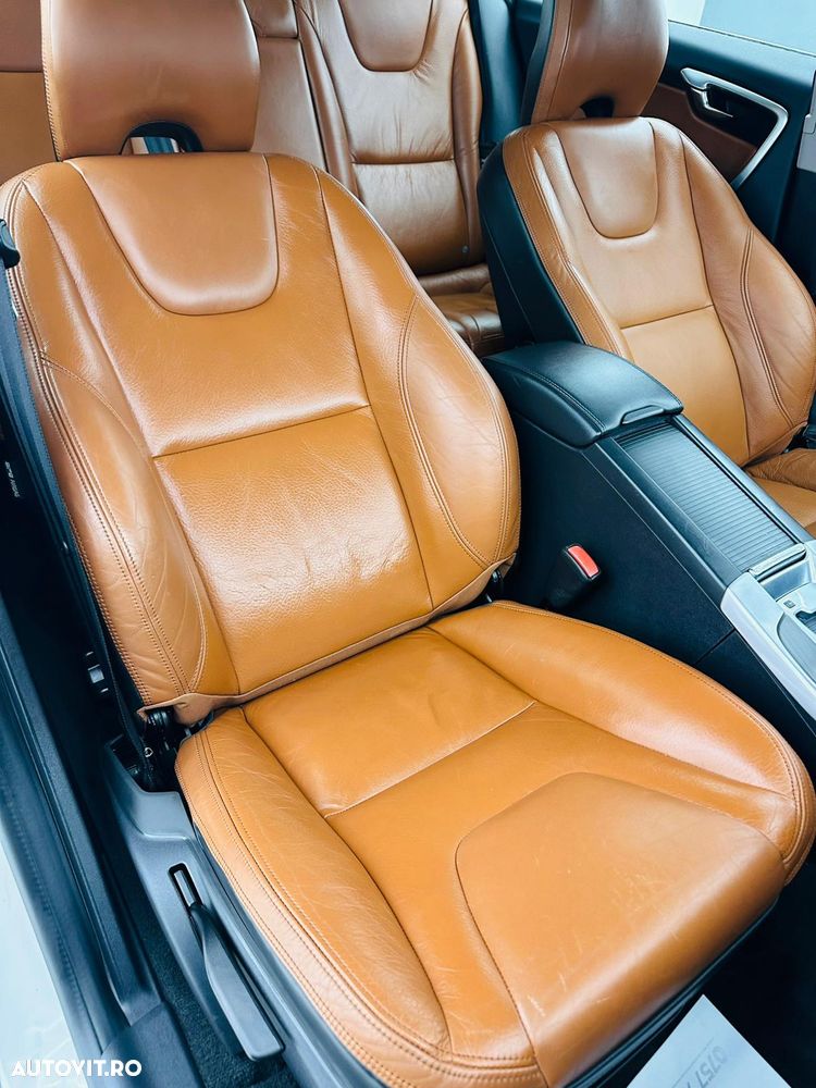 Volvo V60 D4 Geartronic Momentum - 22