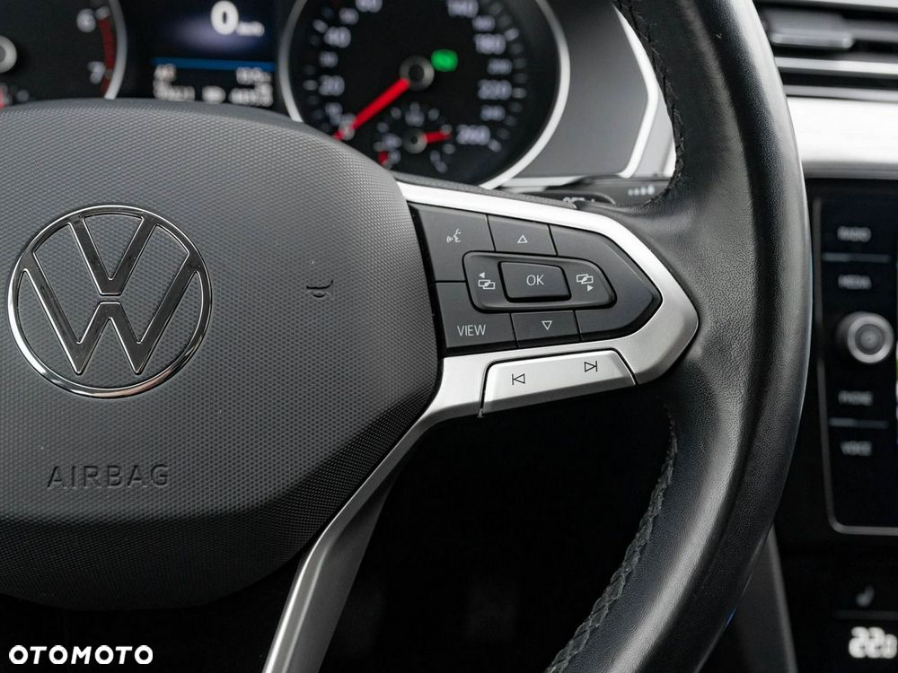 Volkswagen Passat - 17