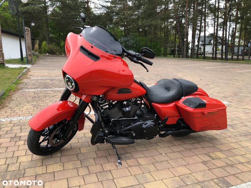 Harley-Davidson Touring Street Glide - 17
