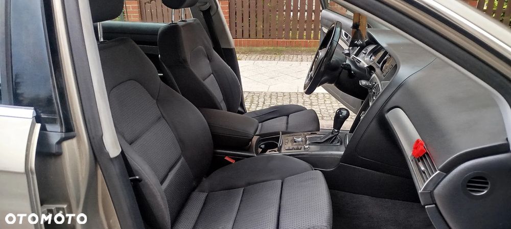 Audi A6 Avant - 16