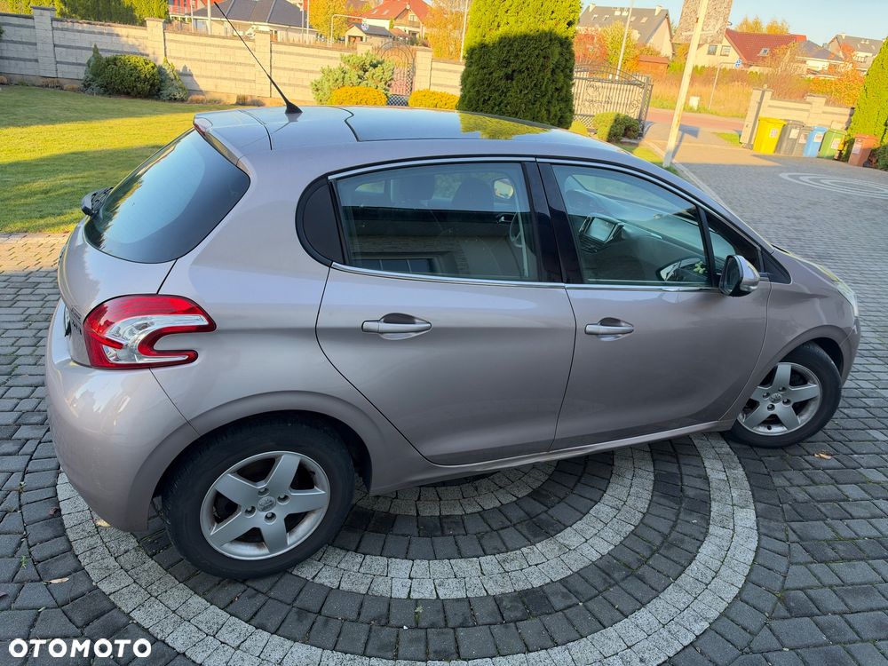 Peugeot 208 95 VTI Active - 9