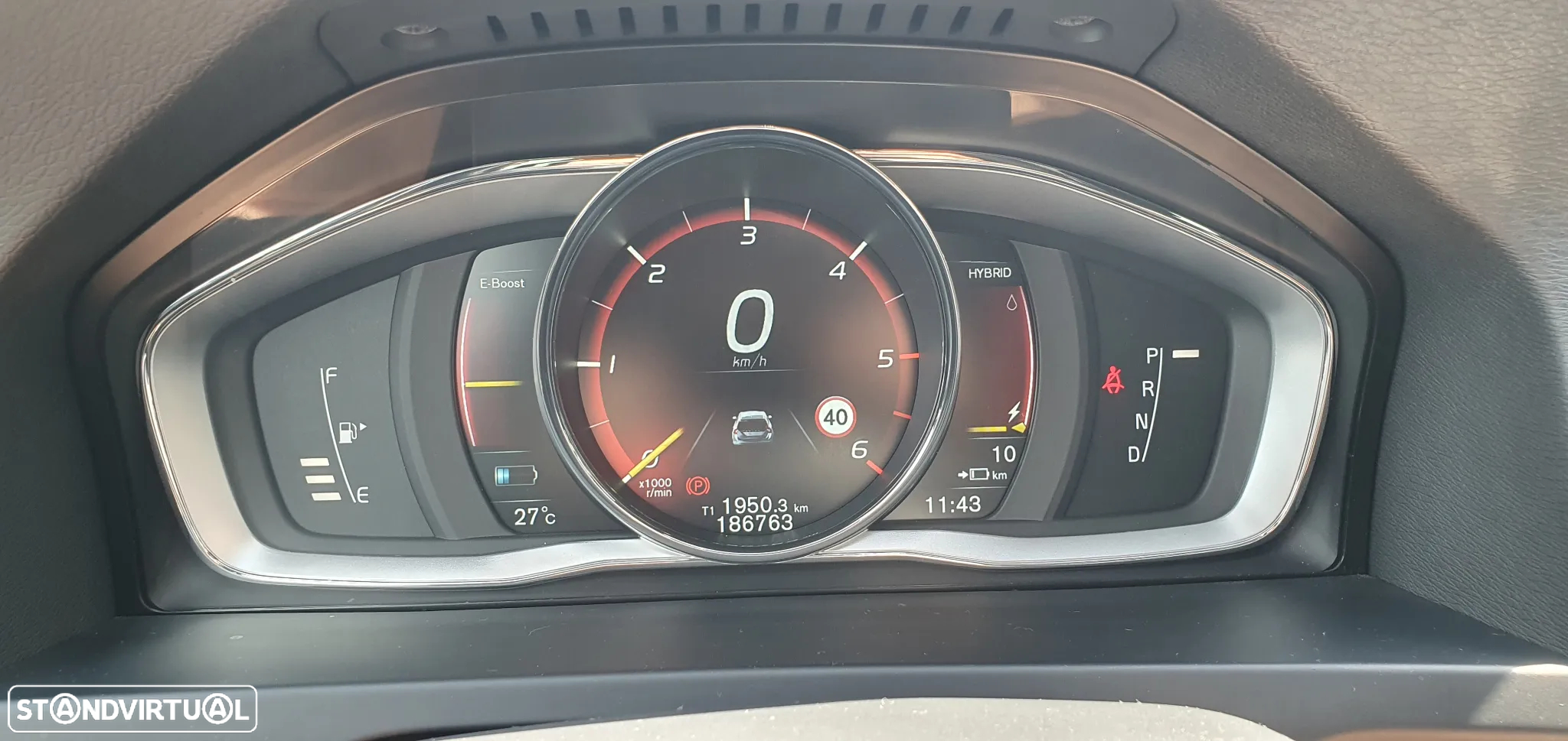 Volvo V60 2.4 D6 R-Design Mom.AWD Phev - 21