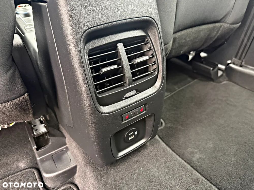 Ford Kuga 2.5 Duratec PHEV TITANIUM - 31