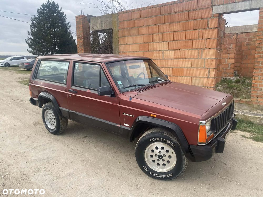 Jeep Cherokee - 25