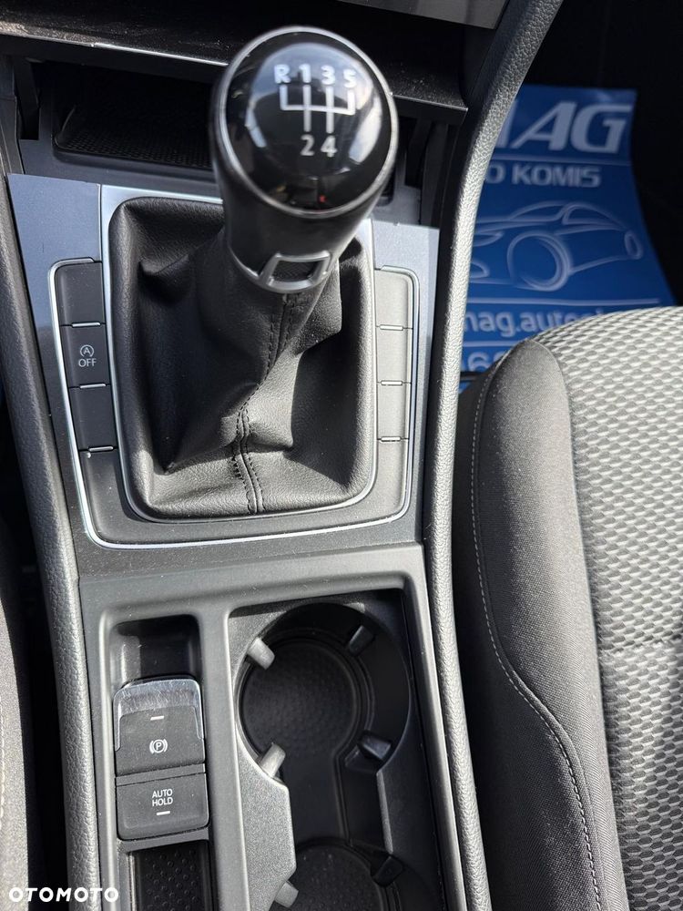 Volkswagen Golf 1.6 TDI BMT Trendline - 26