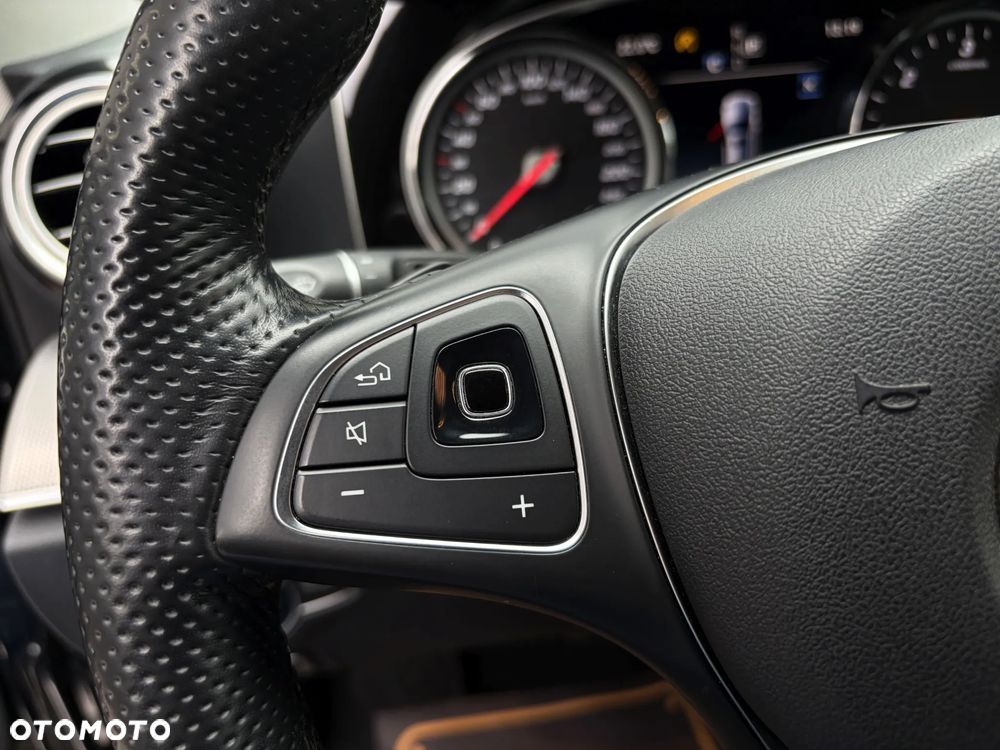 Mercedes-Benz Klasa E 220 d Business Edition 9G-TRONIC - 24