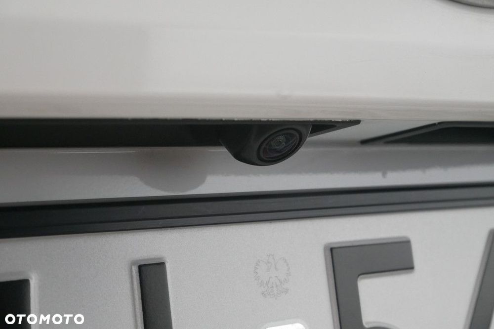 Toyota Corolla 1.8 Hybrid Comfort - 17