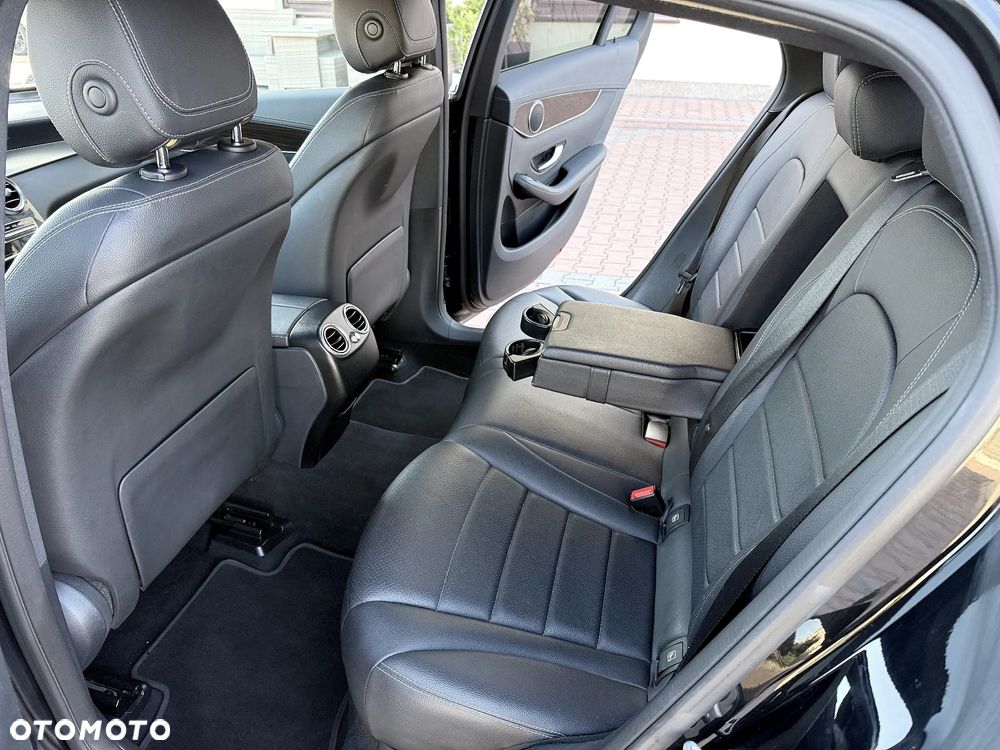 Mercedes-Benz GLC - 12