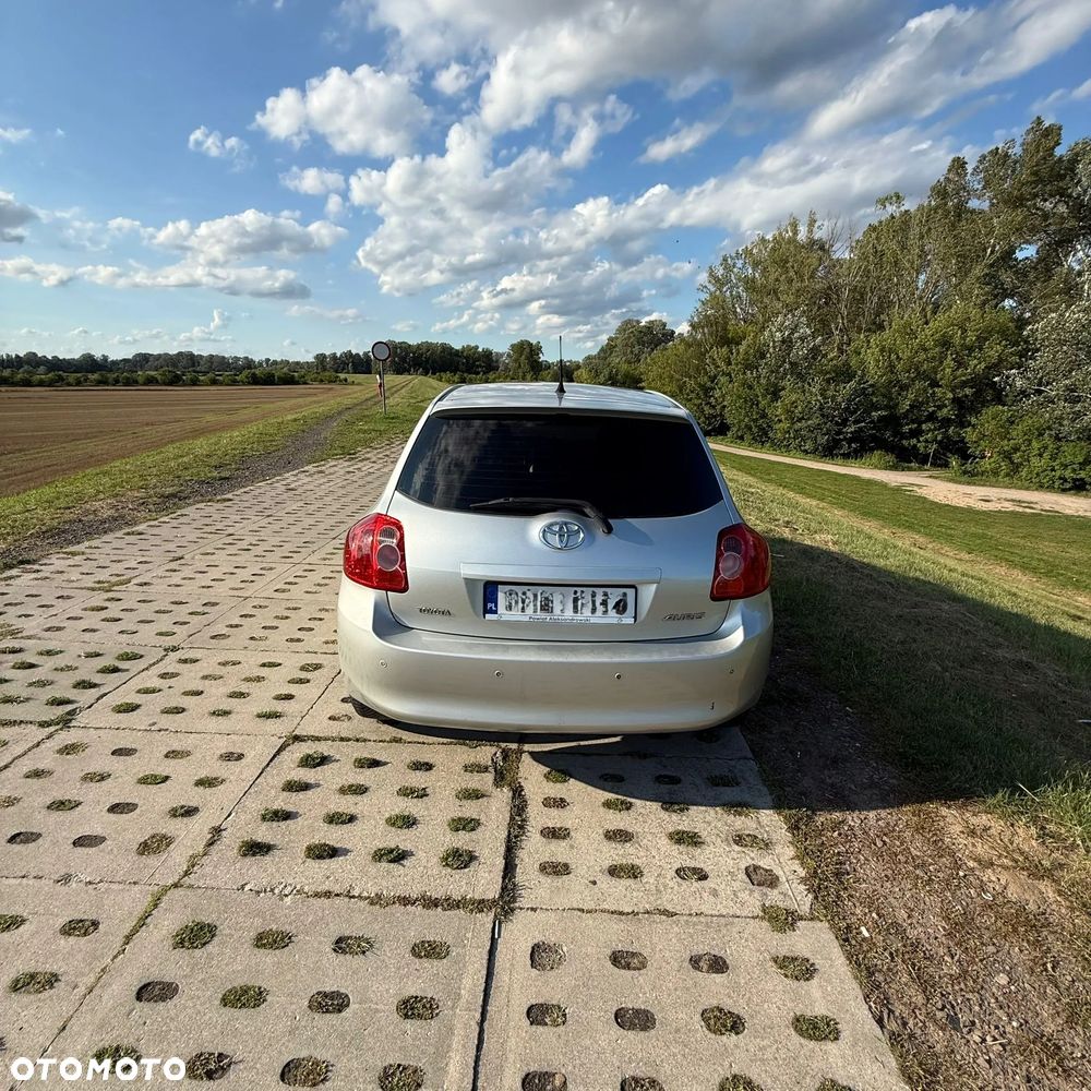 Toyota Auris 1.6 VVT-i Premium - 3