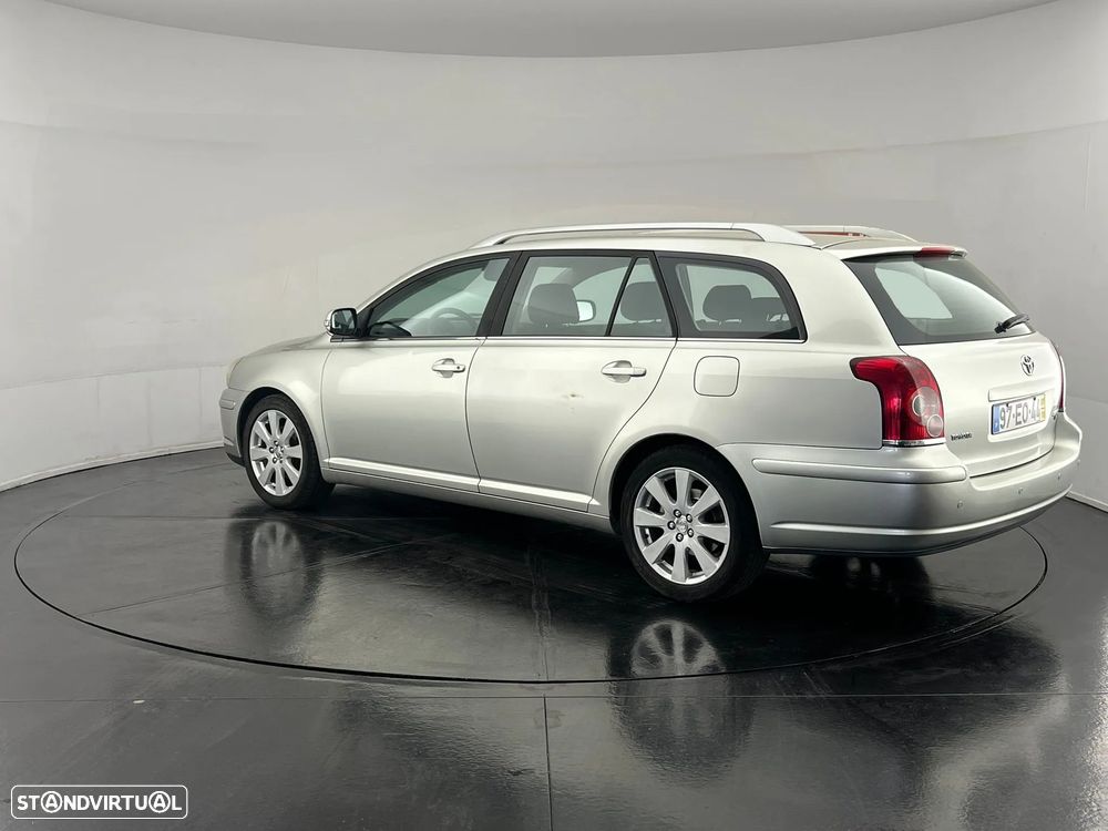 Toyota Avensis SW 2.0 D-4D - 3