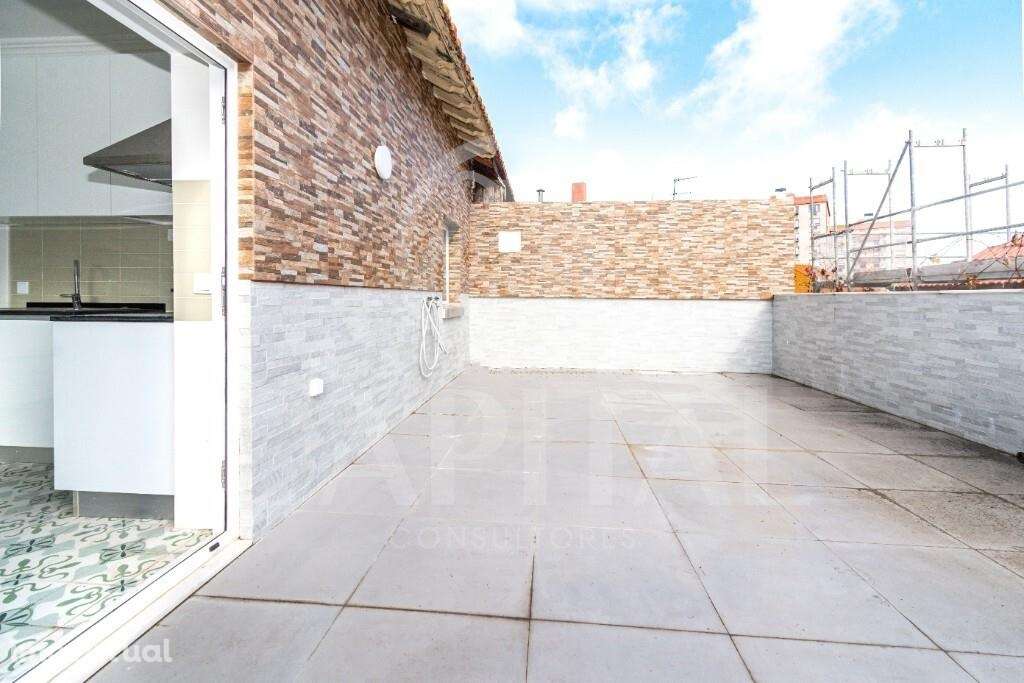 T4 Remodelado com Terraço Amplo | 3 Frentes | Olivais – Metro - Grande imagem: 2/31