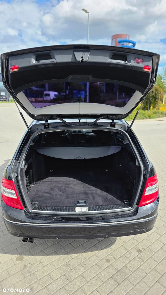 Mercedes-Benz Klasa C 200 CDI DPF Automatik Classic - 15