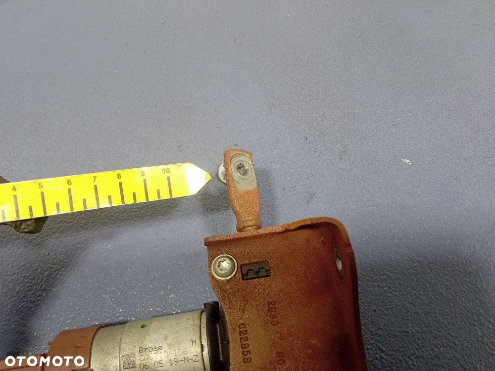 BMW X5 G05 G06 SILNICZEK FOTELA PRAWY PRZÓD C06710-106 - 8