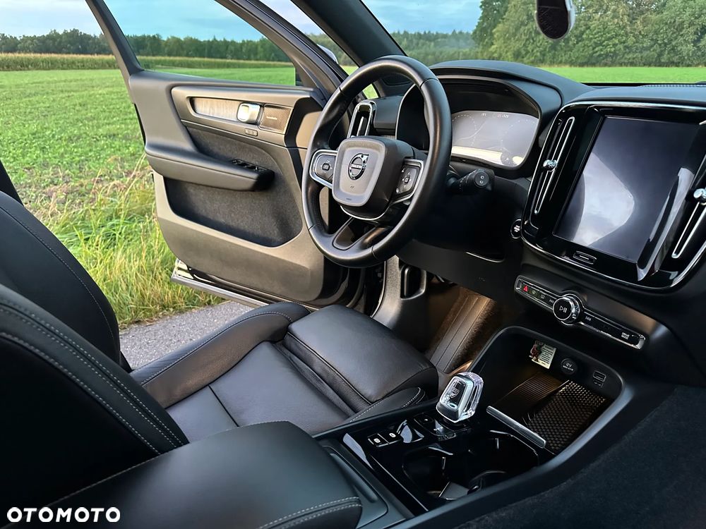 Volvo XC 40 D4 AWD Inscription - 8