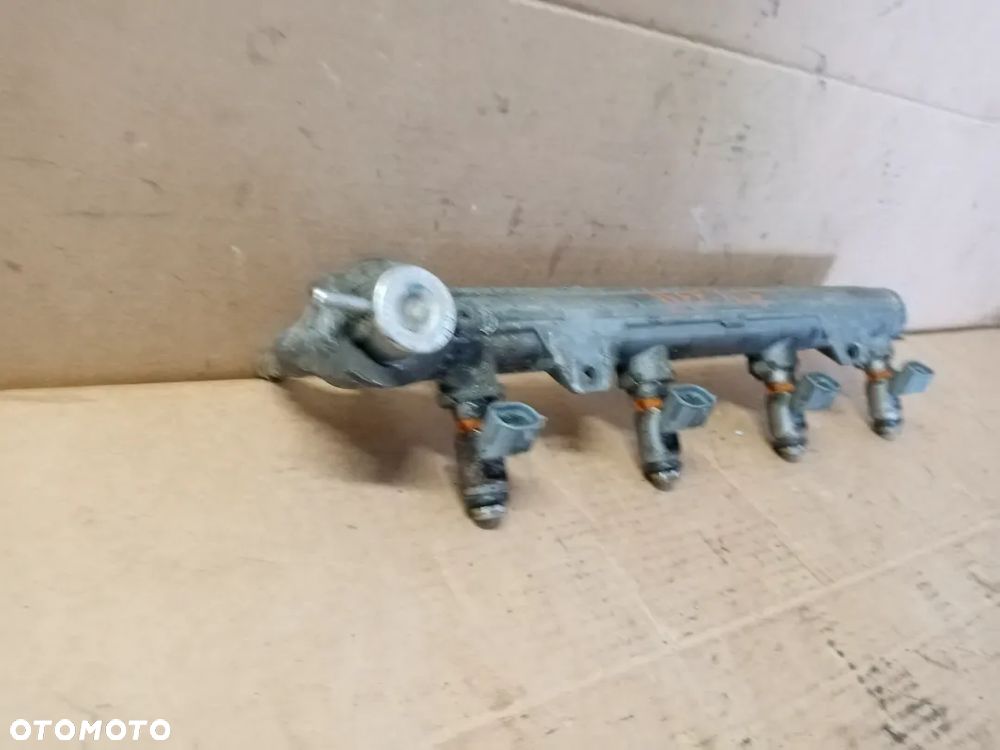 Listwa wtryskowa wtryski VW New Beetle 1.4 16V 036133319AA - 4