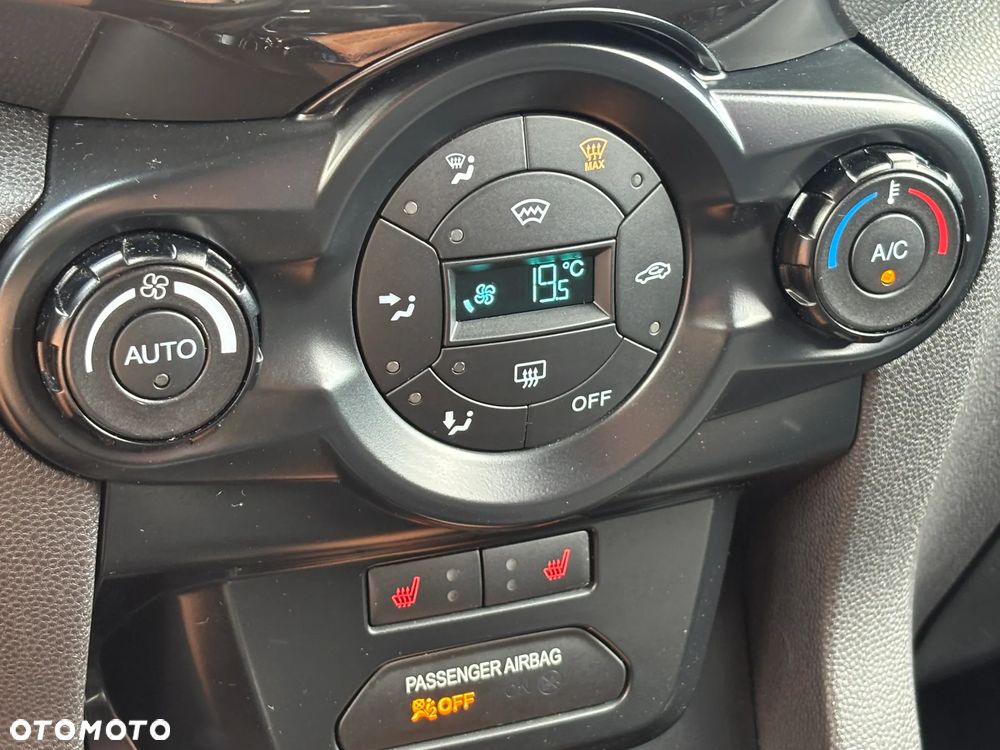 Ford EcoSport 1.0 EcoBoost TITANIUM X - 25