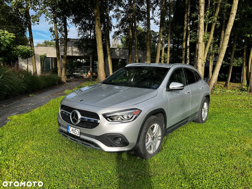 Mercedes-Benz GLA 250 4-Matic Style - 1