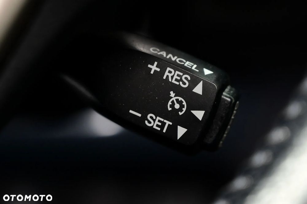 Toyota RAV4 2.0 Prestige 4x4 - 30