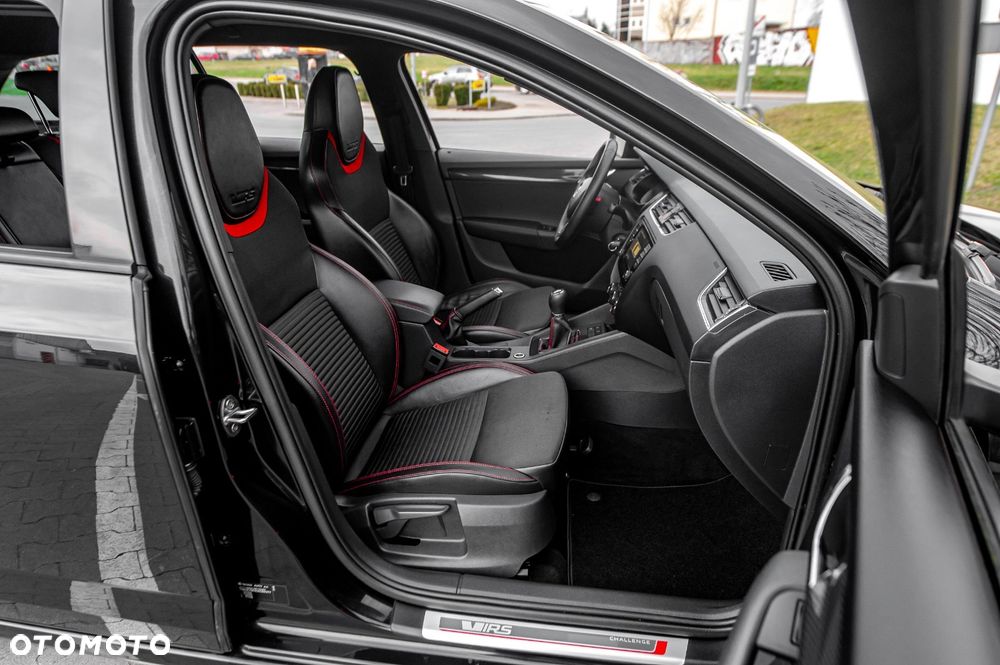 Skoda Octavia 2.0 TSI RS - 35