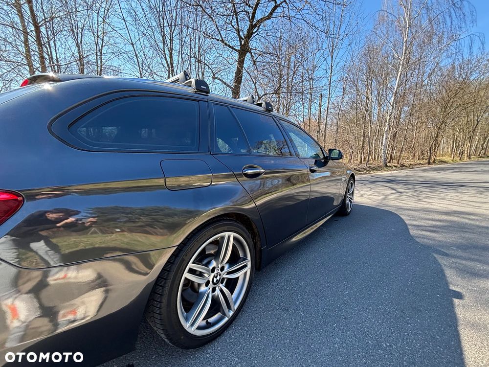 BMW Seria 5 520d xDrive - 13