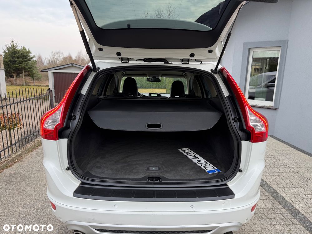 Volvo XC 60 D3 R Design - 11