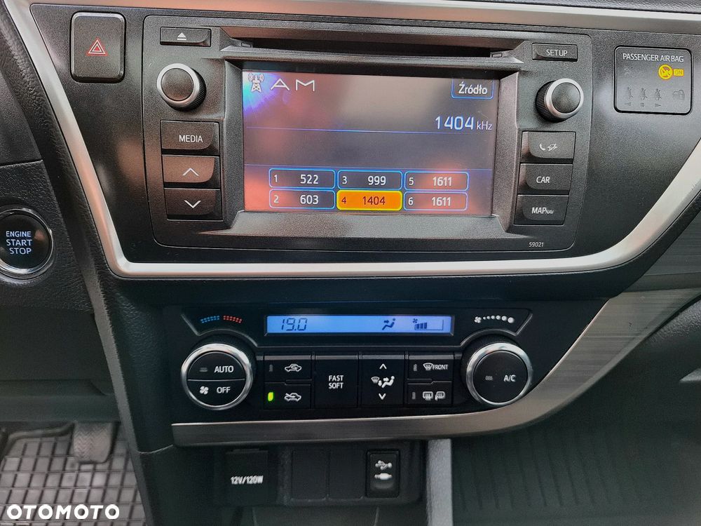 Toyota Auris 2.0 D-4D START Edition - 19