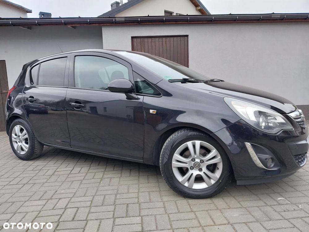 Opel Corsa 1.4 16V Cosmo - 27