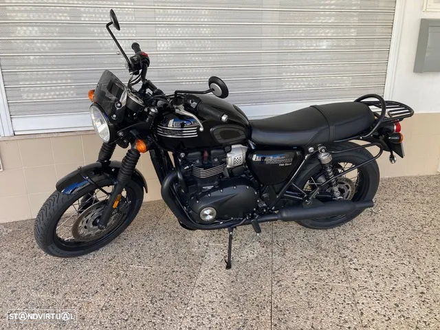 Triumph Bonneville Black Edition - 2
