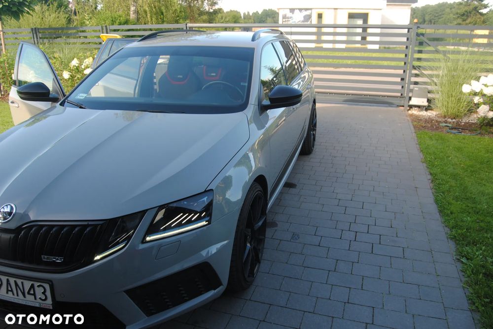 Skoda Octavia 2.0 TSI RS - 27