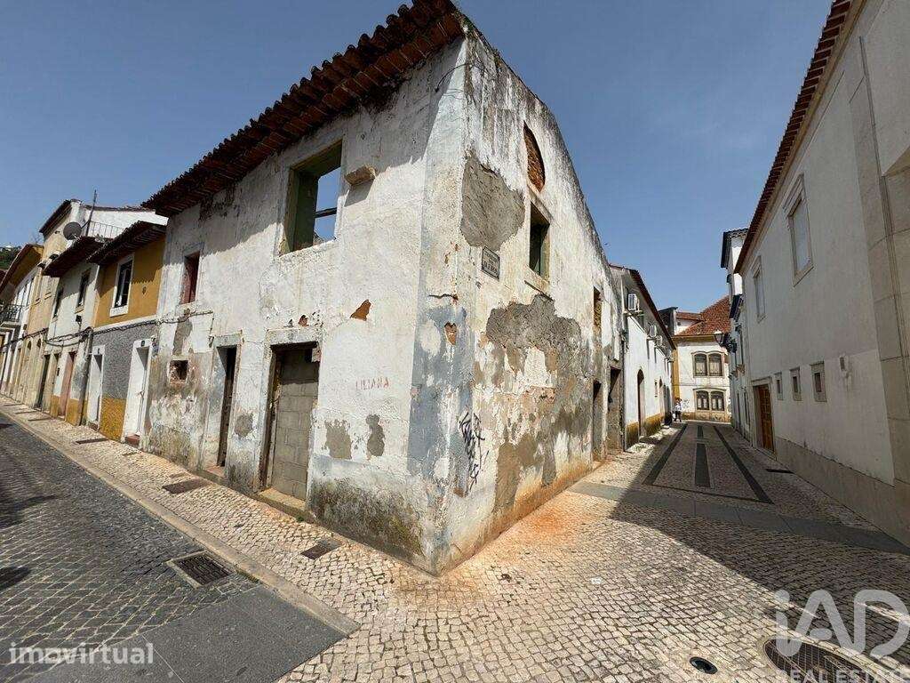 Moradia geminada em Tomar e Santa Maria dos Olivais de 104,96 m2 - Grande imagem: 5/14