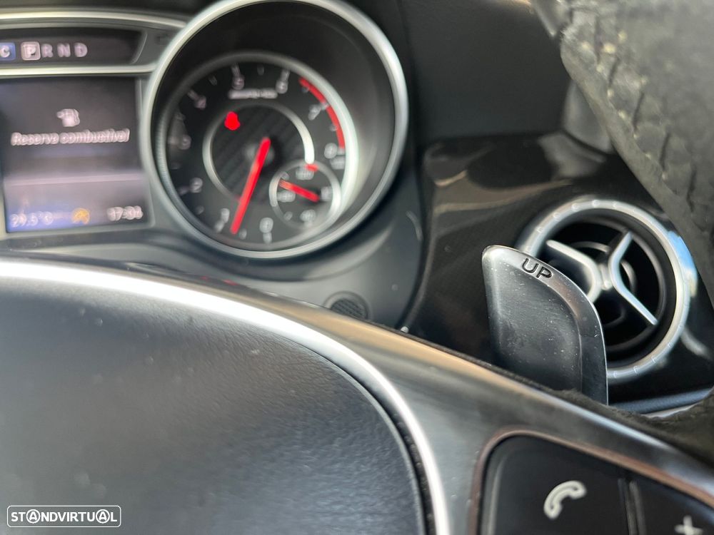 Mercedes-Benz CLA 45 AMG 4Matic 7G-DCT - 28