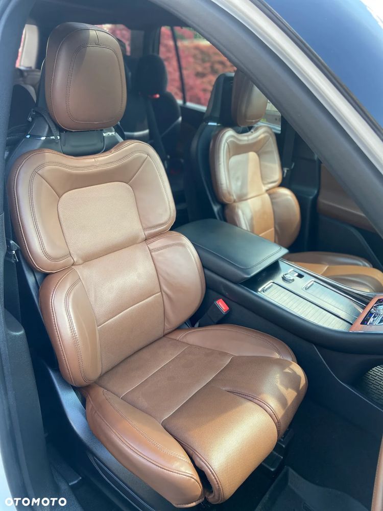 Lincoln Aviator - 18