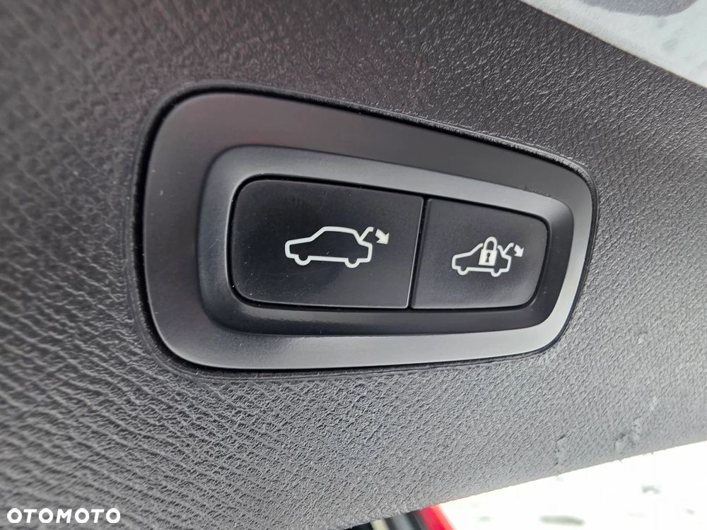 Volvo XC 90 - 16