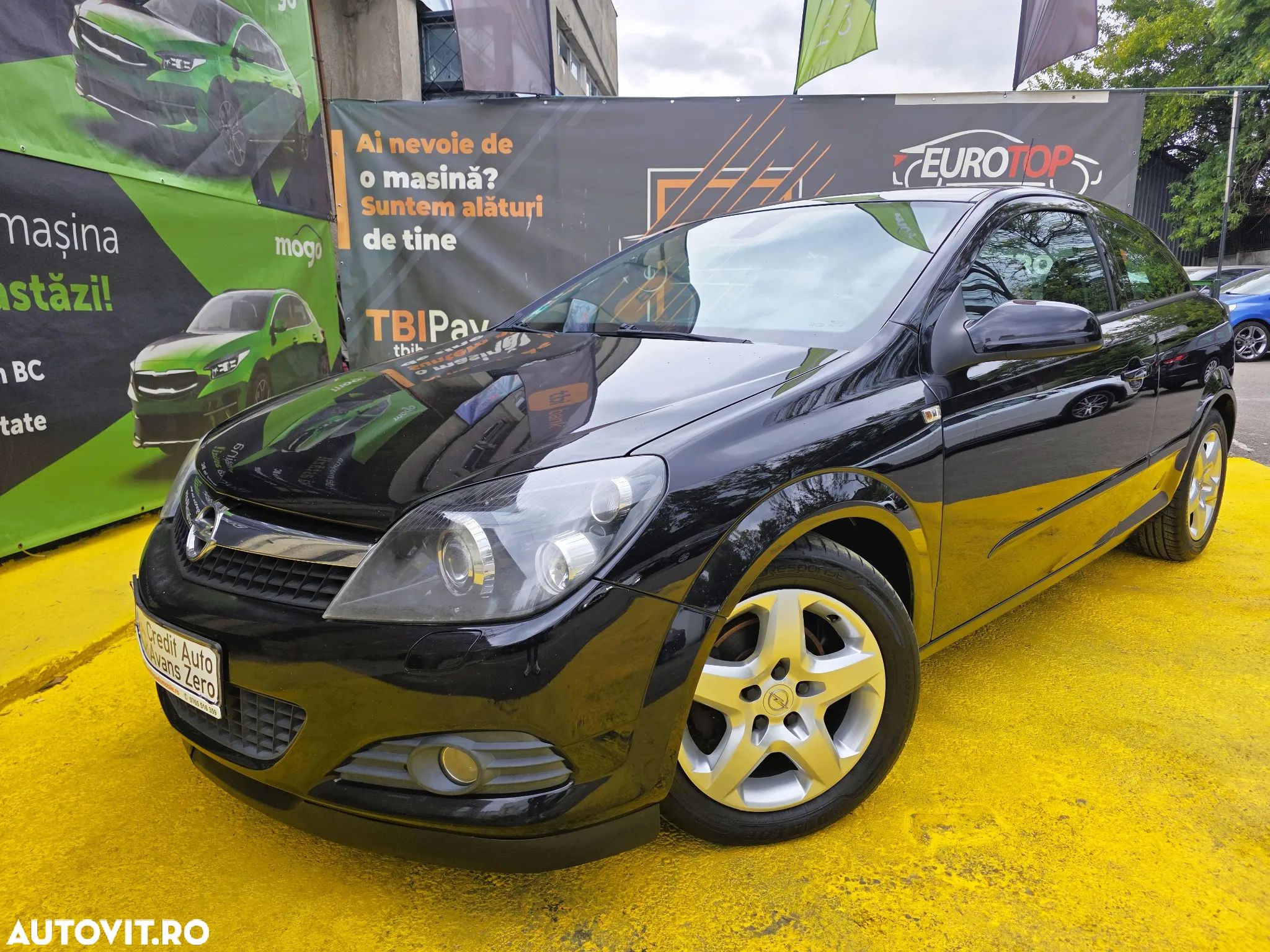 Opel Astra GTC 1.4 Cosmo - 1