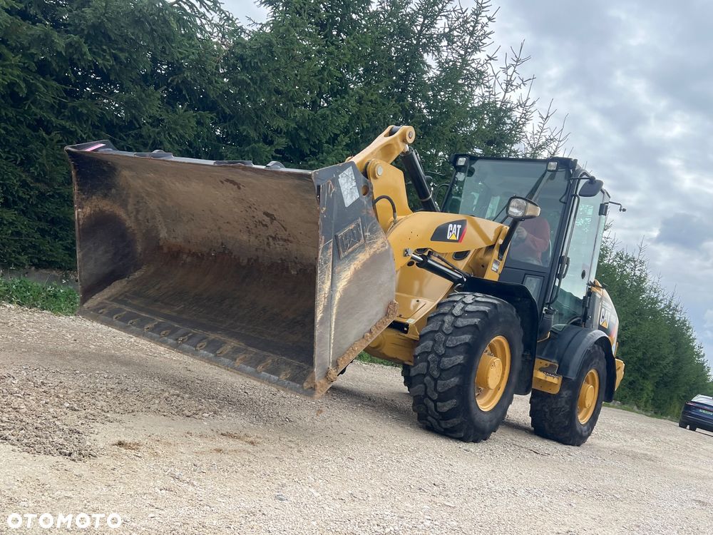 Caterpillar Ładowarka łamana 906M Cat łyżka widły 907 908 5 6 ton SZYBKOZŁĄCZE HYDRAULICZNE dodatkowe linie ZAMIATARKA za dopłatą - 27