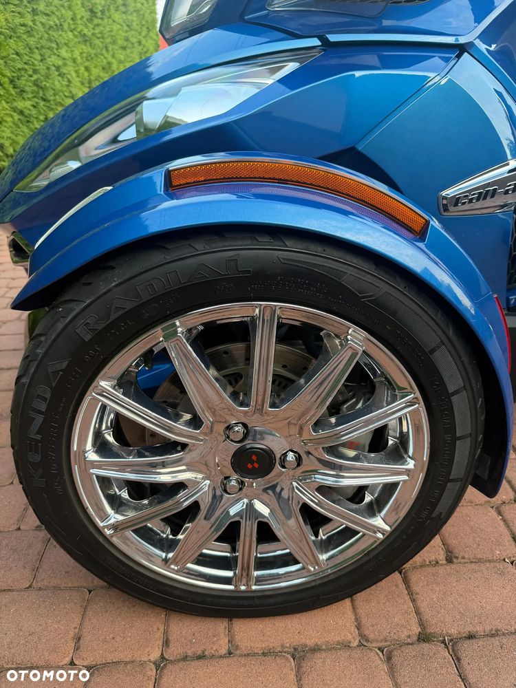 Can-Am Spyder - 7