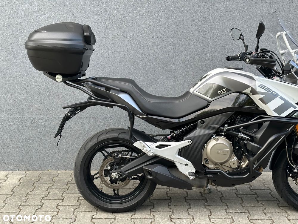 CFMoto 650 MT - 9
