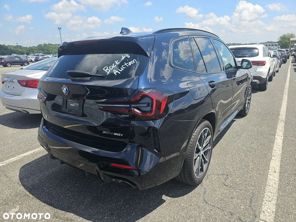 BMW X3 xDrive30i M Sport Edition - 4