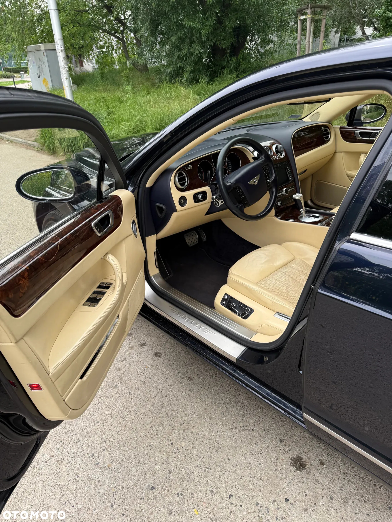 Bentley Flying Spur Continental - 6