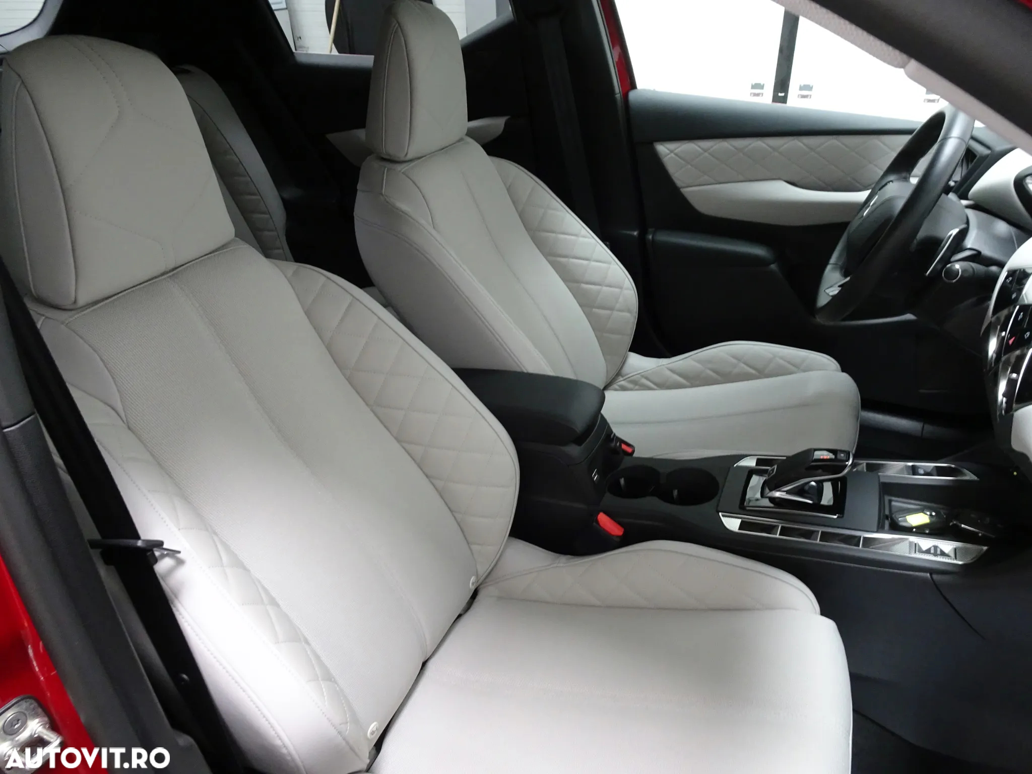 DS Automobiles DS 3 Crossback DS3 1.2 PureTech 130 S&S EAT8 Grand Chic - 18