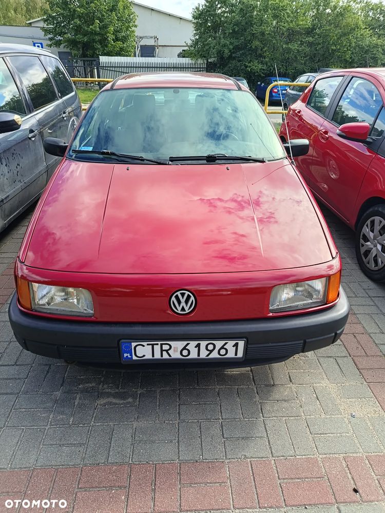Volkswagen Passat 1.8 GT - 2