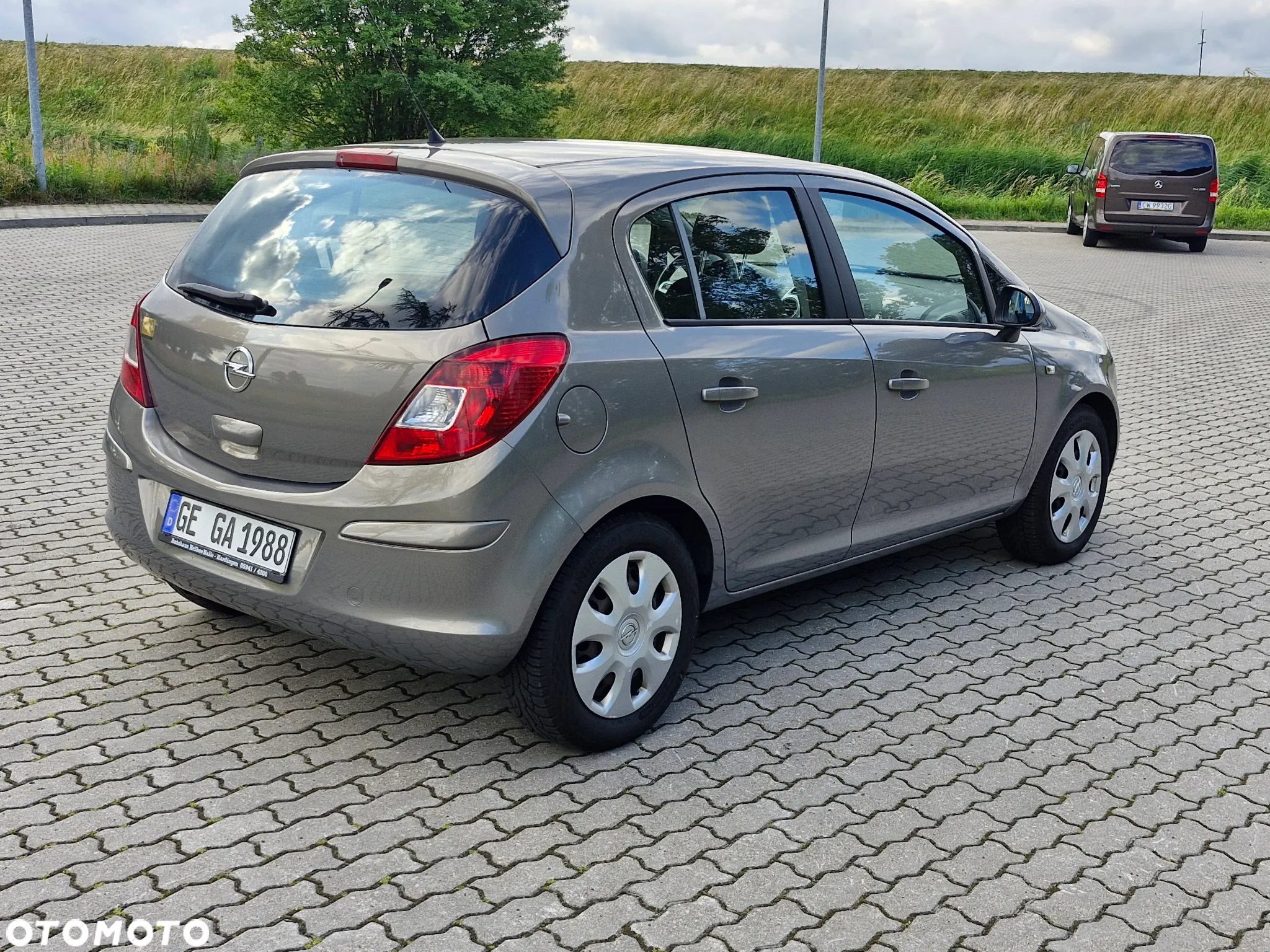 Opel Corsa 1.2 16V Cosmo - 3