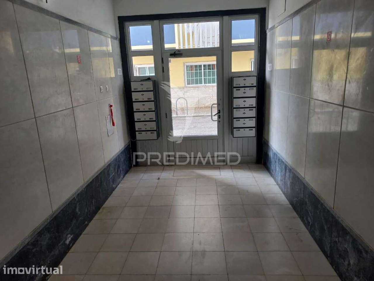 Apartamento T4 – Laranjeiro – Perto da Base Naval de Lisboa (Alfeite) - Grande imagem: 2/12
