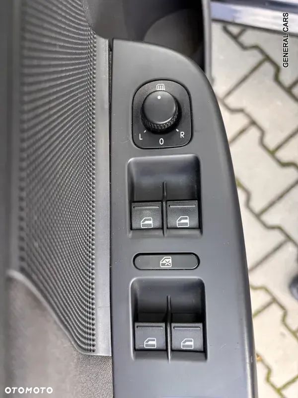 Volkswagen Golf 1.6 Comfortline - 32