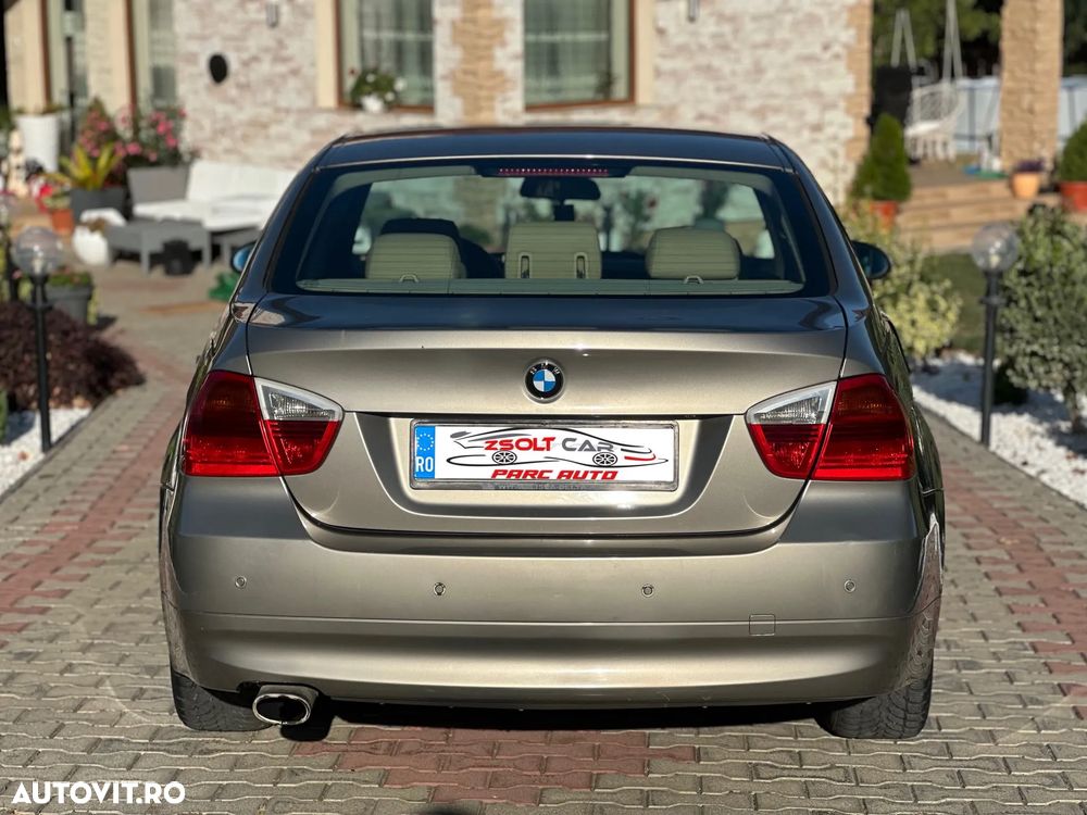 BMW Seria 3 318d - 4