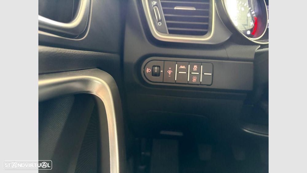 Kia XCeed 1.0 T-GDI Dynamic - 23