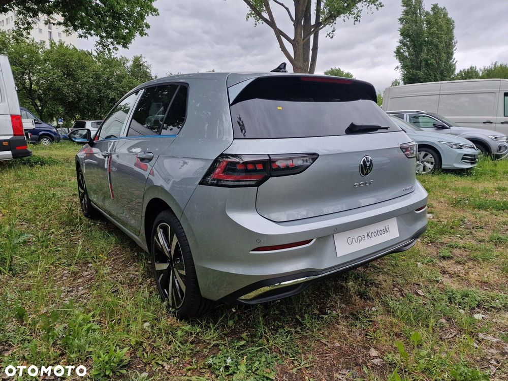 Volkswagen Golf - 5