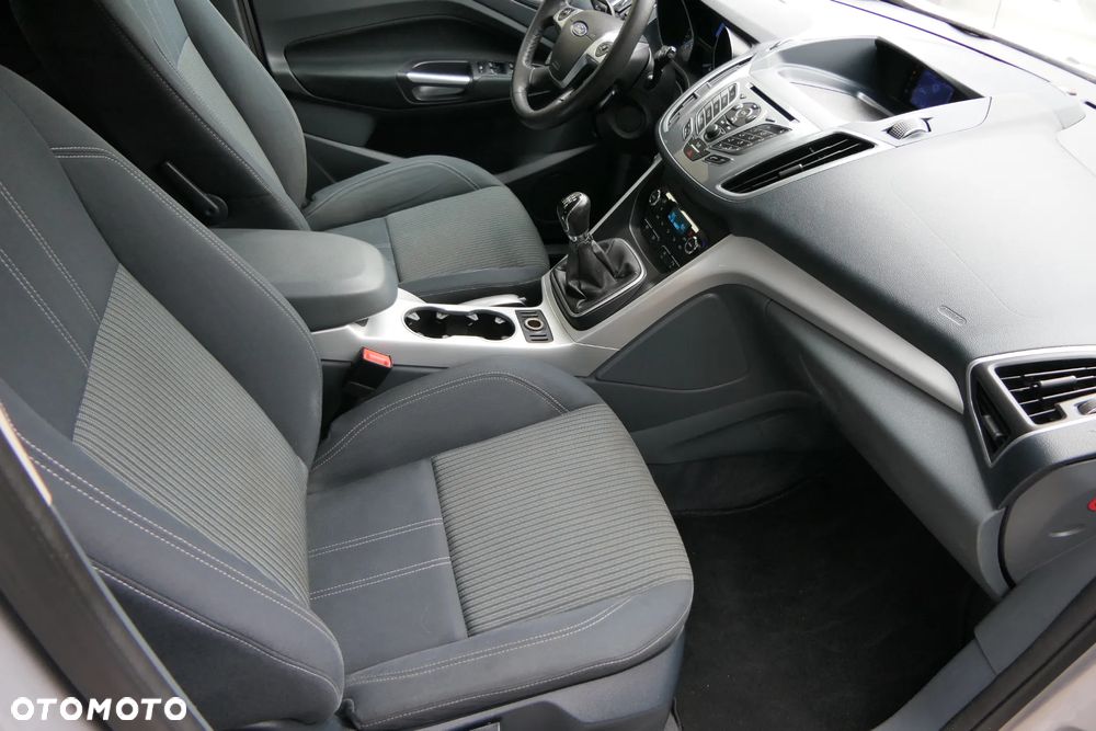 Ford C-MAX 1.6 Ti-VCT Titanium - 17