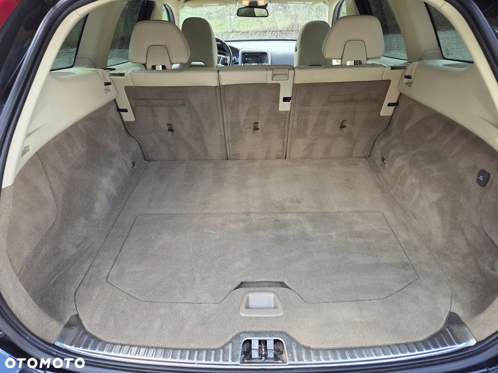 Volvo XC 60 T6 AWD Momentum - 20