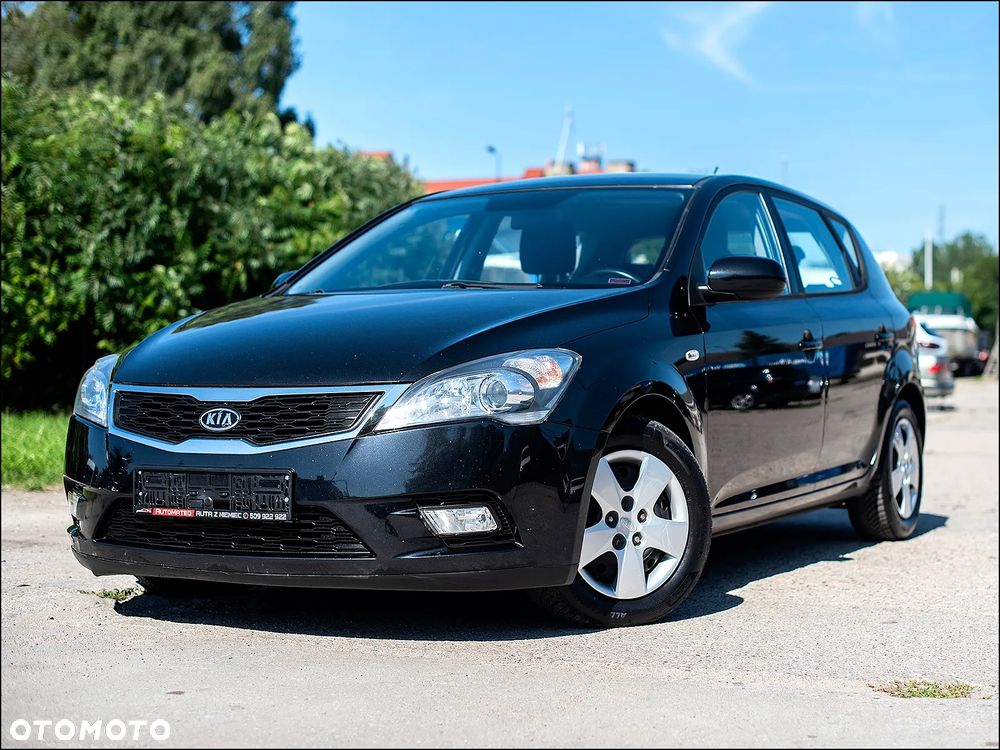 Kia Ceed - 1